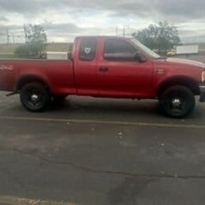 Meet your Posher, Santos